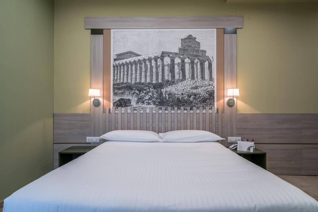 Hotel Palace Battipaglia Buitenkant foto